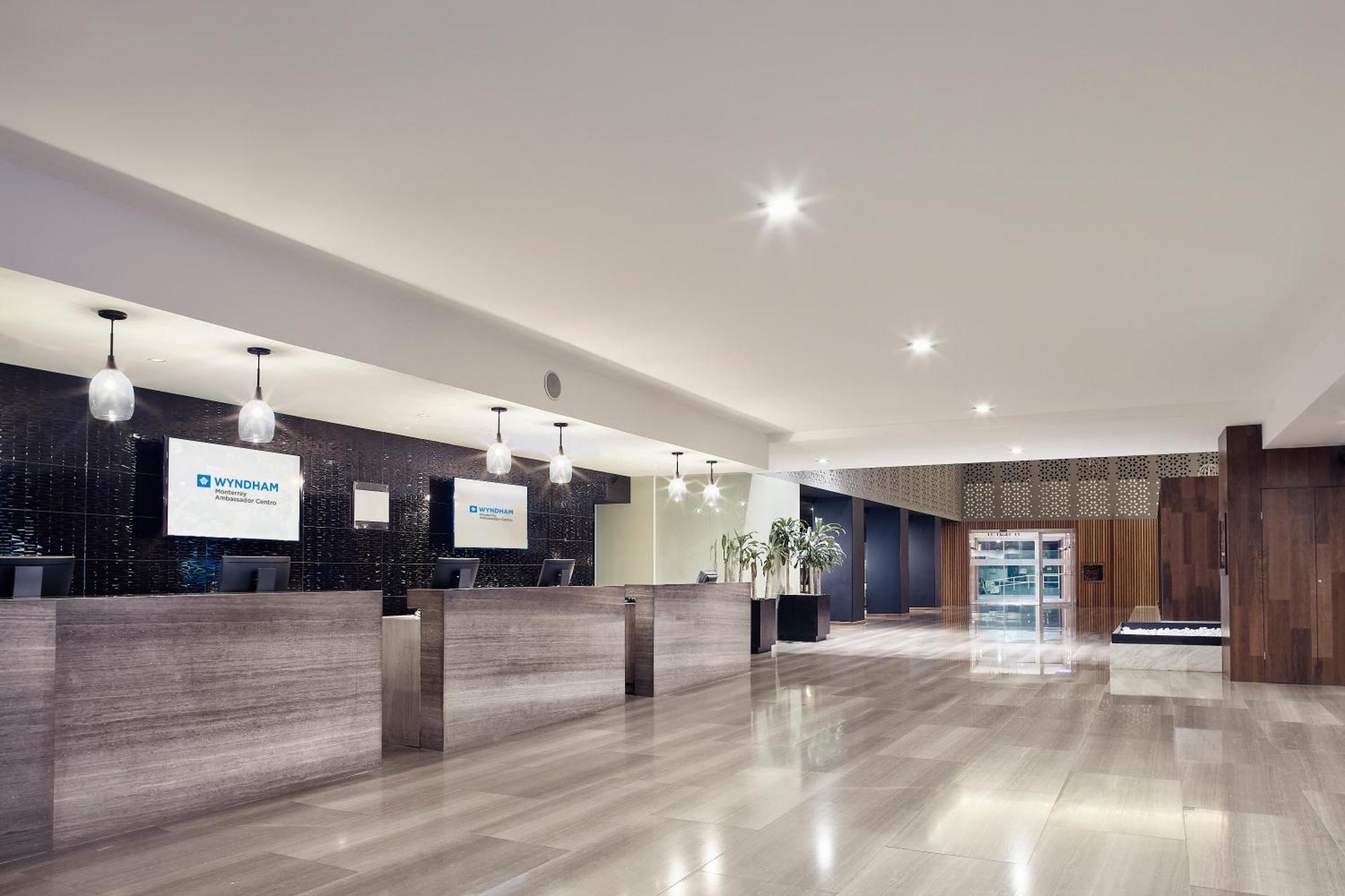 Wyndham Monterrey Ambassador Centro Hotel Kültér fotó