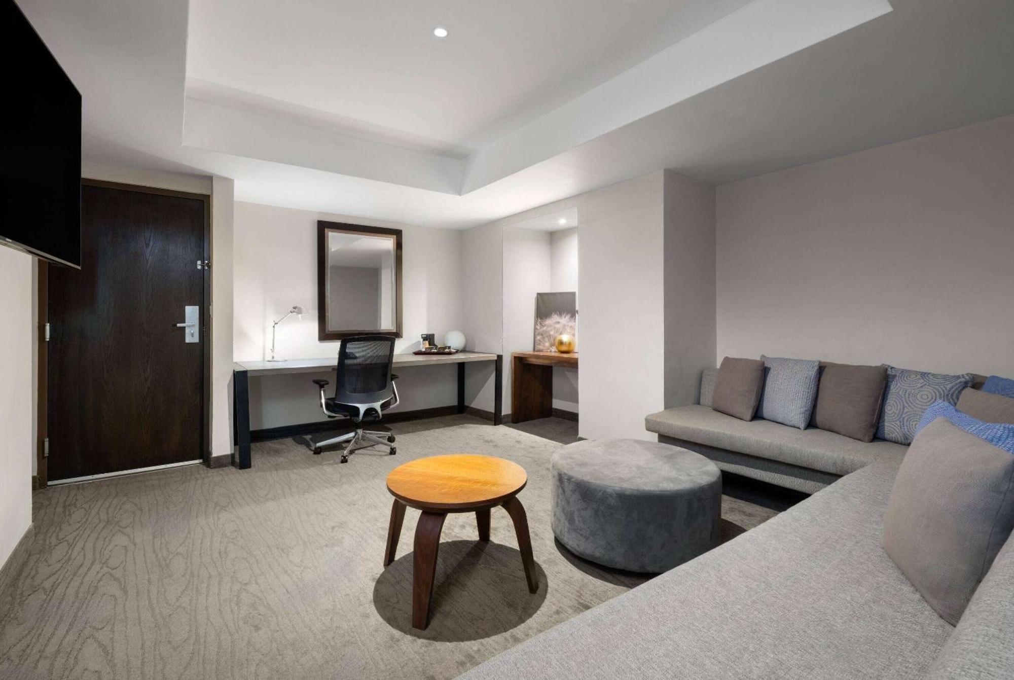 Wyndham Monterrey Ambassador Centro Hotel Kültér fotó