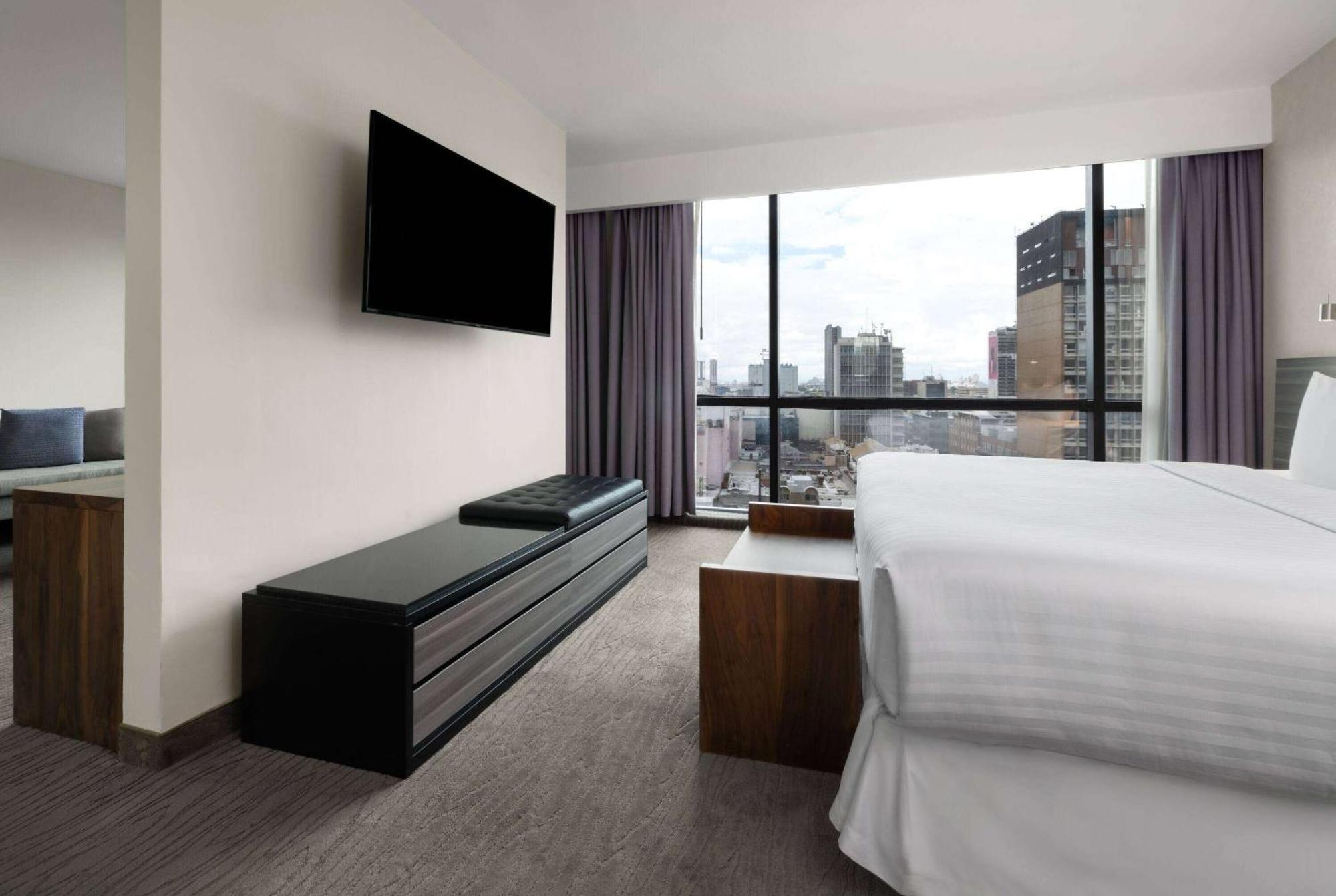 Wyndham Monterrey Ambassador Centro Hotel Kültér fotó