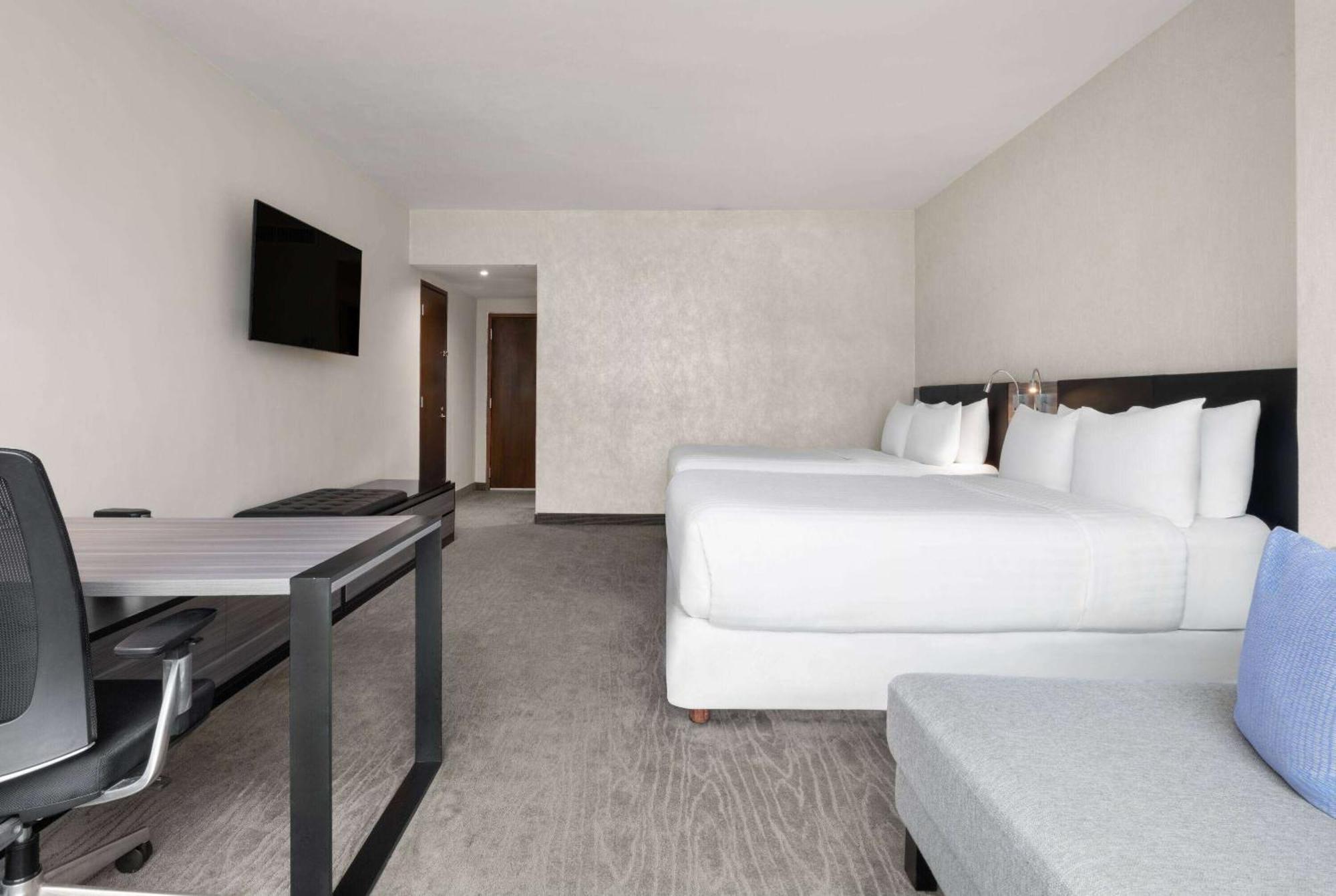 Wyndham Monterrey Ambassador Centro Hotel Kültér fotó