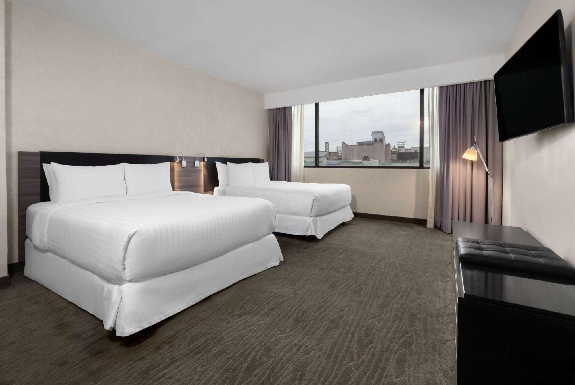 Wyndham Monterrey Ambassador Centro Hotel Kültér fotó