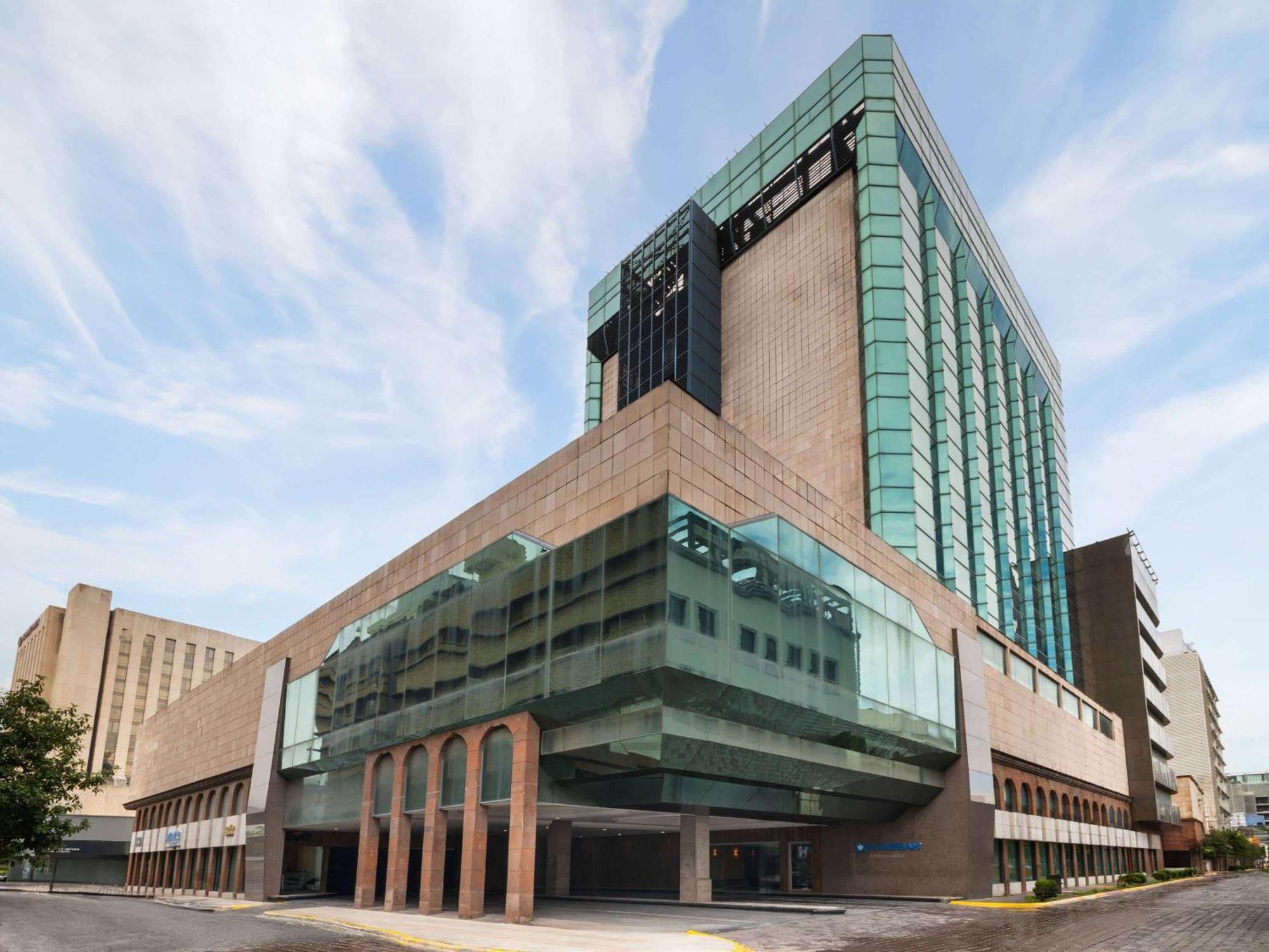 Wyndham Monterrey Ambassador Centro Hotel Kültér fotó